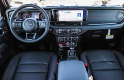 Jeep Gladiator Rubicon X 4x4 2026 — side view