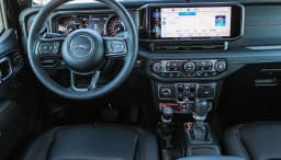 Jeep Gladiator Rubicon X 4x4 2026 — side view