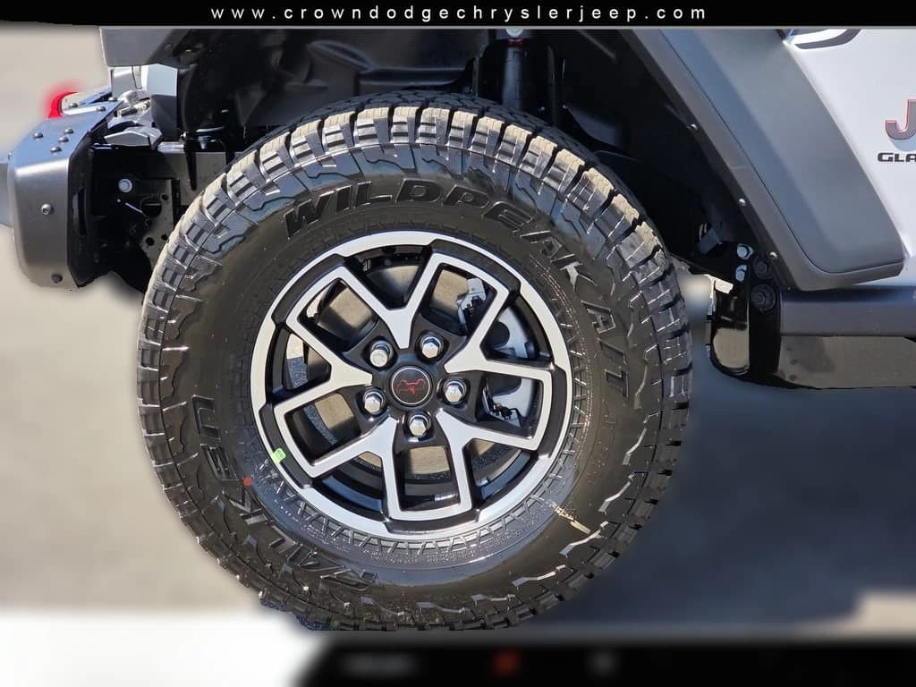 Jeep Gladiator Shadow Ops 4x4 2026 — side view