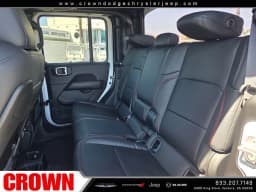 Jeep Gladiator Shadow Ops 4x4 2026 — side view