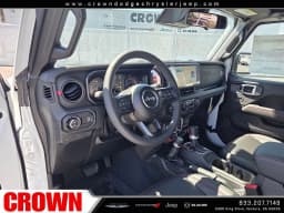 Jeep Gladiator Shadow Ops 4x4 2026 — side view