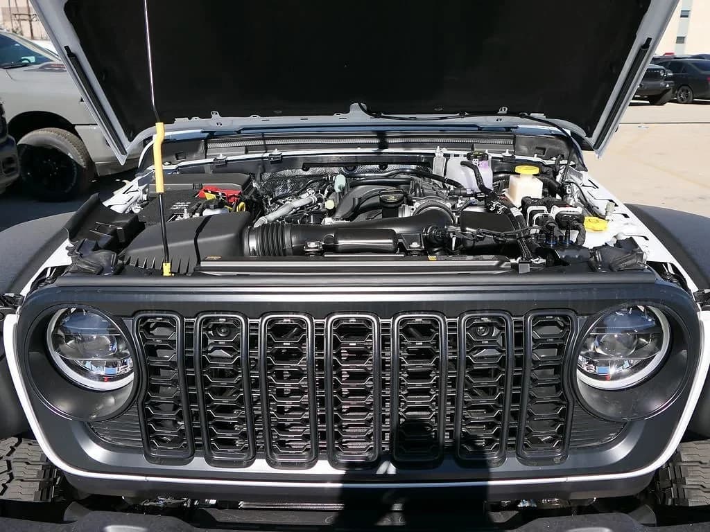 Jeep Gladiator Rubicon 4x4 2026 — side view