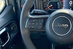 Jeep Gladiator Rubicon X 4x4 2026 — side view