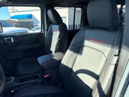 Jeep Gladiator Rubicon X 4x4 2026 — side view