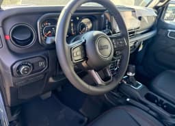 Jeep Gladiator Rubicon X 4x4 2026 — side view