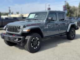 Jeep Gladiator Rubicon X 4x4 2026 — side view