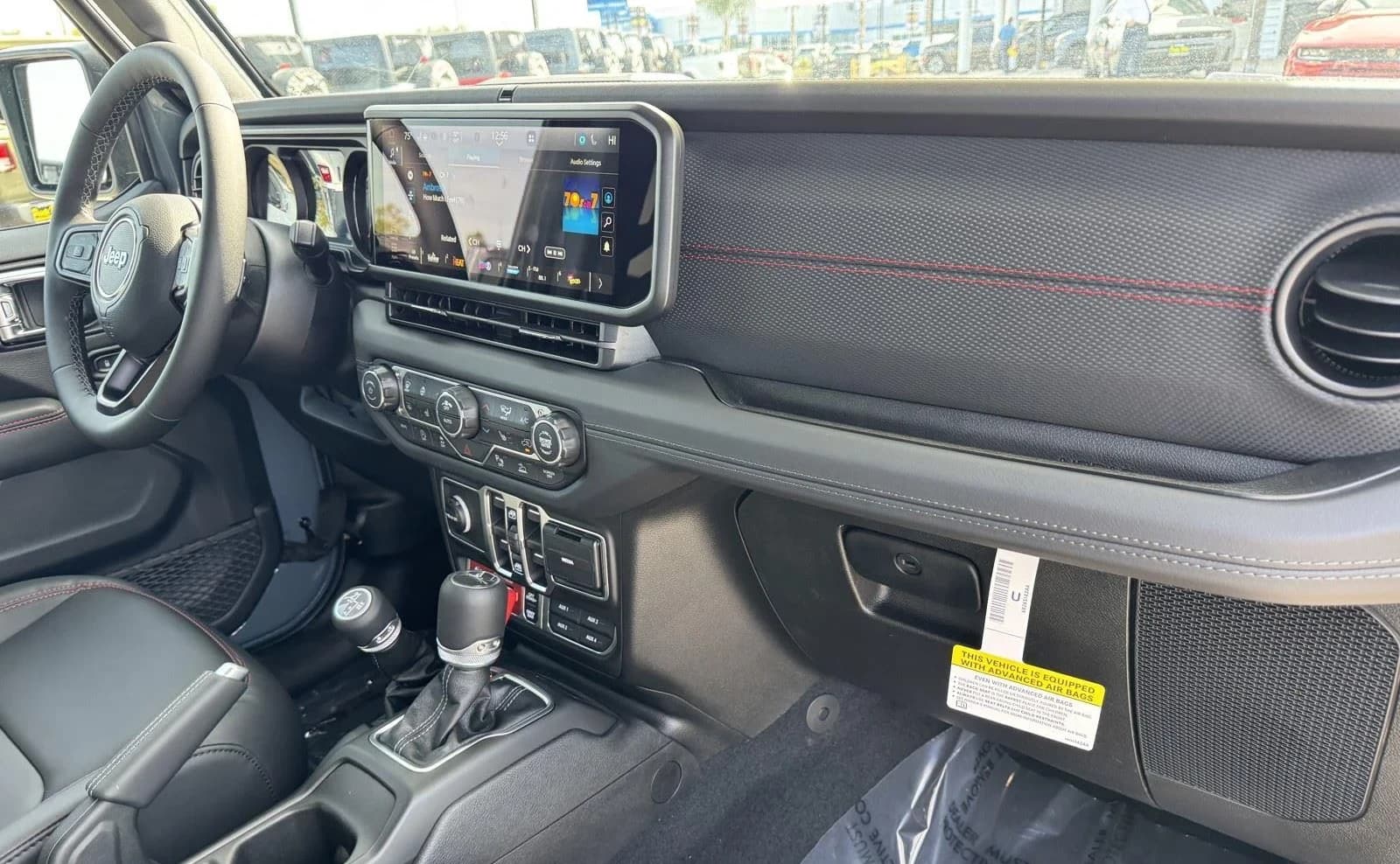 Jeep Gladiator Rubicon X 4x4 2026 — side view