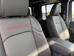 Jeep Gladiator Rubicon X 4x4 2026 — side view