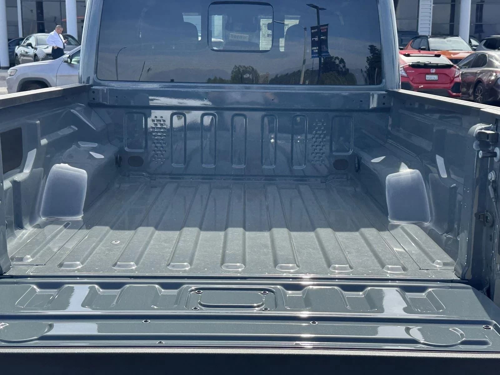 Jeep Gladiator Rubicon X 4x4 2026 — side view
