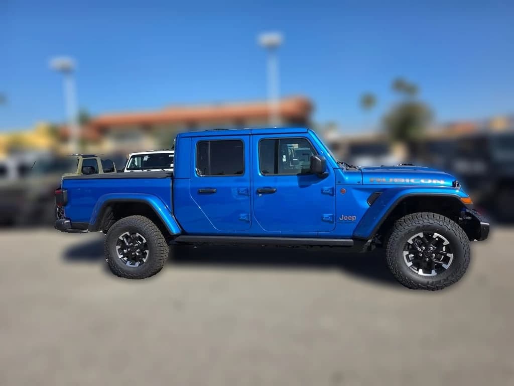 Jeep Gladiator Rubicon X 4x4 2026 — side view
