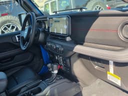 Jeep Gladiator Rubicon X 4x4 2026 — side view