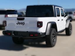 Jeep Gladiator Rubicon 4x4 2026 — side view