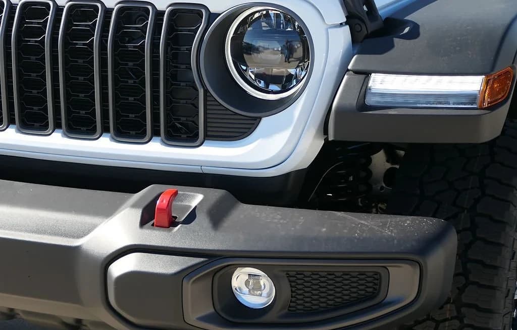 Jeep Gladiator Rubicon 4x4 2026 — side view