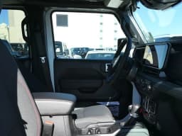 Jeep Gladiator Rubicon 4x4 2026 — side view