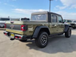 Jeep Gladiator Shadow Ops 4x4 2026 — side view