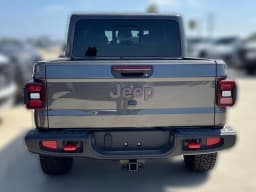 Jeep Gladiator Rubicon 4x4 2026 — side view