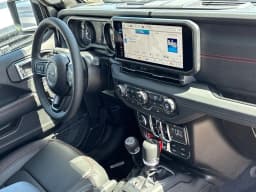 Jeep Gladiator Rubicon 4x4 2026 — side view