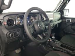 Jeep Gladiator Rubicon X 4x4 2026 — side view