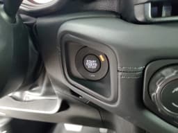 Jeep Gladiator Rubicon X 4x4 2026 — side view