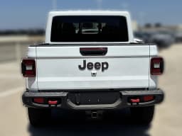 Jeep Gladiator Rubicon X 4x4 2026 — side view