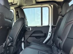 Jeep Gladiator Rubicon X 4x4 2026 — side view
