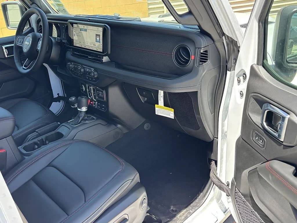 Jeep Gladiator Rubicon X 4x4 2026 — side view