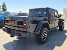 Jeep Gladiator Rubicon X 4x4 2026 — side view