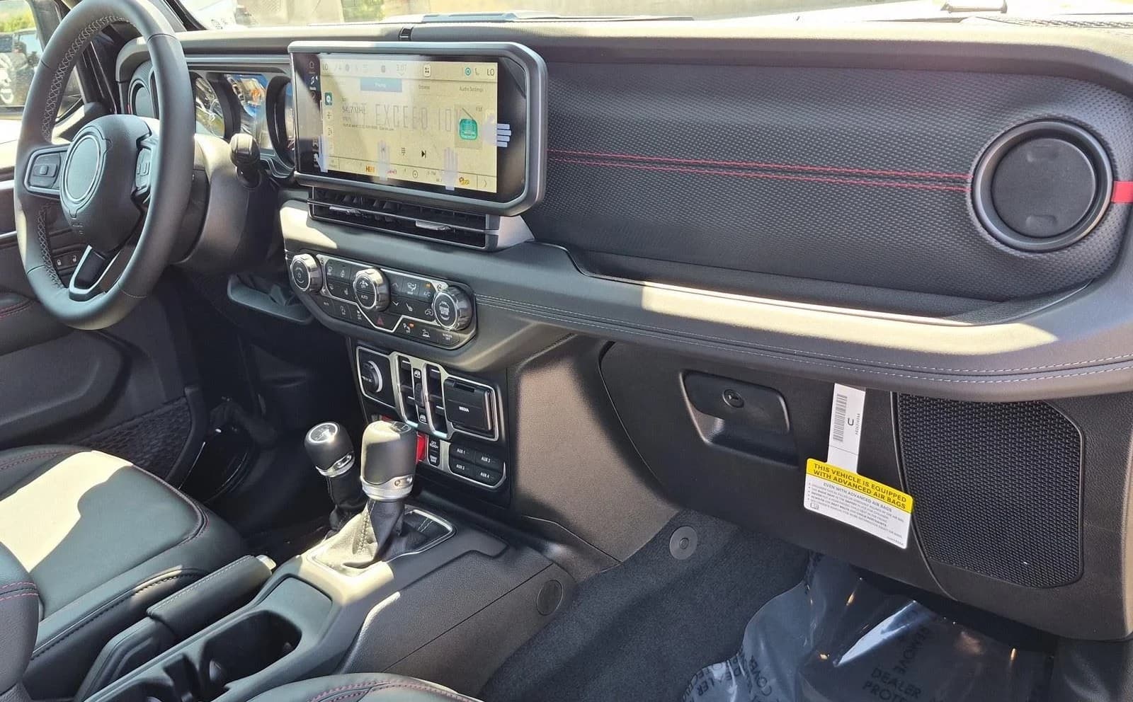 Jeep Gladiator Rubicon X 4x4 2026 — side view