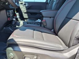 Jeep Gladiator Rubicon X 4x4 2026 — side view