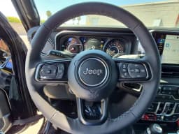 Jeep Gladiator Rubicon X 4x4 2026 — side view
