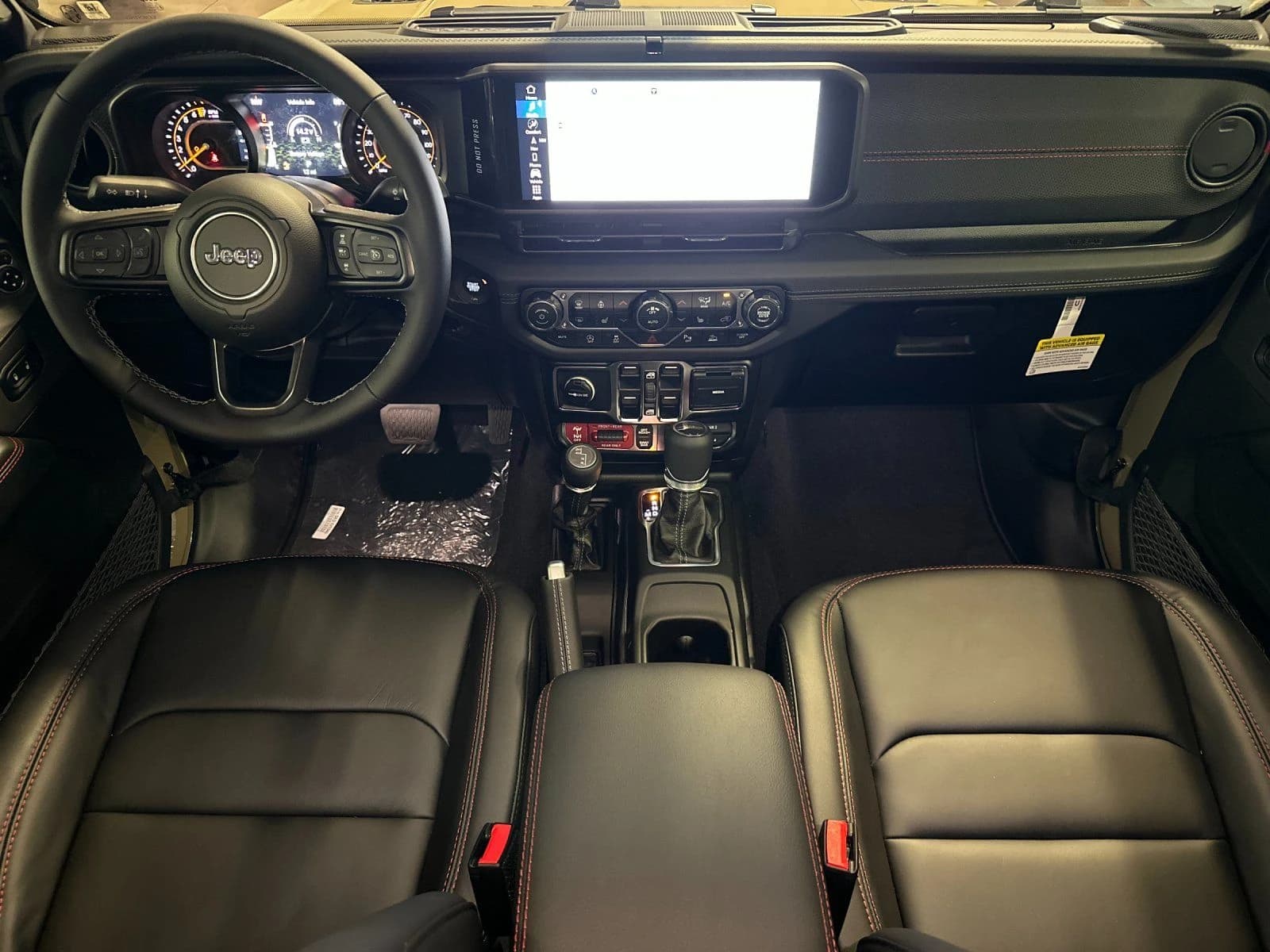 Jeep Gladiator Shadow Ops 4x4 2026 — side view
