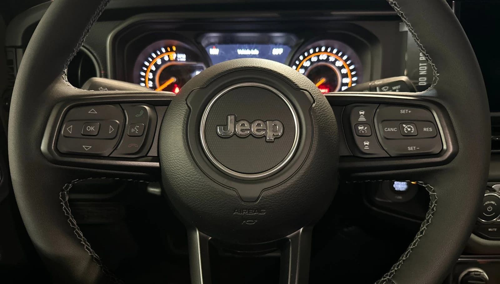 Jeep Gladiator Shadow Ops 4x4 2026 — side view