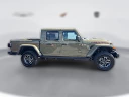 Jeep Gladiator Mojave X 4x4 2026 — side view