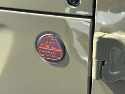 Jeep Gladiator Mojave X 4x4 2026 — side view