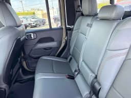 Jeep Gladiator Mojave X 4x4 2026 — side view