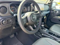 Jeep Gladiator Mojave X 4x4 2026 — side view