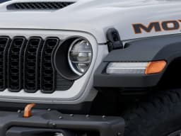 Jeep Gladiator Mojave 4x4 2026 — side view