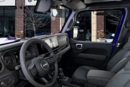 Jeep Gladiator Mojave X 4x4 2026 — side view