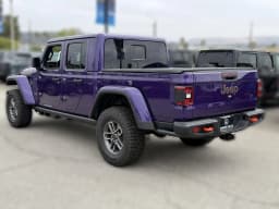 Jeep Gladiator Mojave X 4x4 2026 — side view