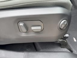 Jeep Gladiator Mojave X 4x4 2026 — side view