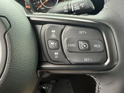 Jeep Gladiator Mojave X 4x4 2026 — side view