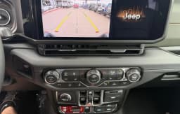 Jeep Gladiator Mojave X 4x4 2026 — side view