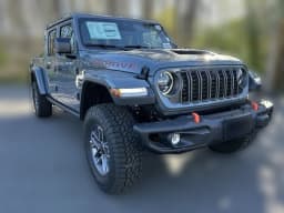 Jeep Gladiator Mojave X 4x4 2026 — side view
