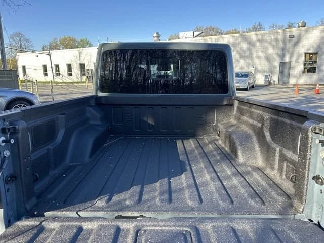 Jeep Gladiator Mojave X 4x4 2026 — side view