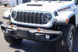 Jeep Gladiator Mojave 4x4 2026 — side view