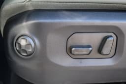 Jeep Gladiator Mojave 4x4 2026 — side view