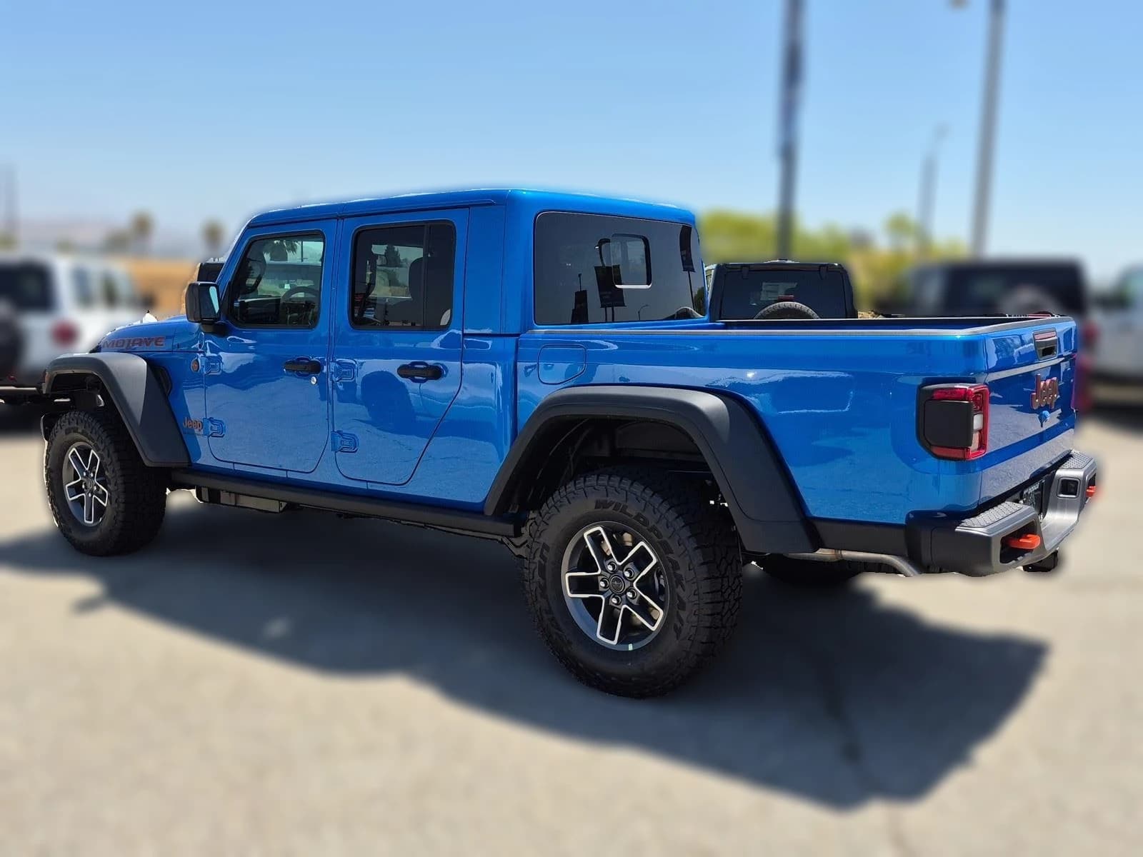 Jeep Gladiator Mojave 4x4 2026 — side view