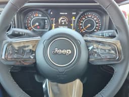 Jeep Gladiator Mojave 4x4 2026 — side view