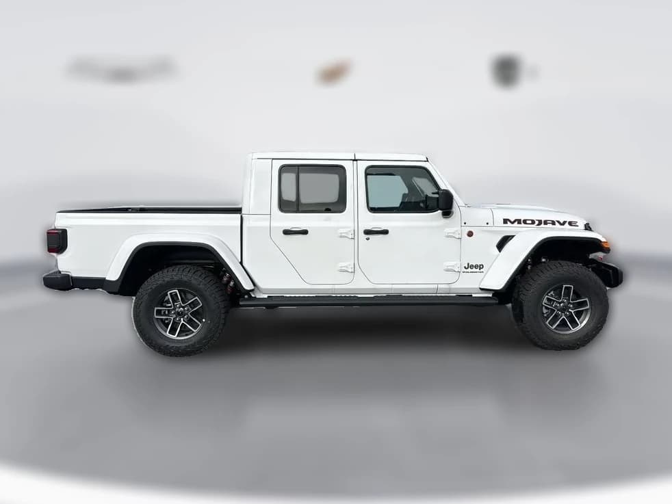 Jeep Gladiator Mojave 4x4 2026 — side view