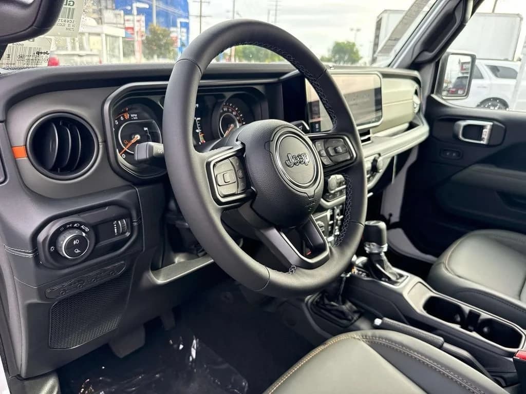 Jeep Gladiator Mojave 4x4 2026 — side view